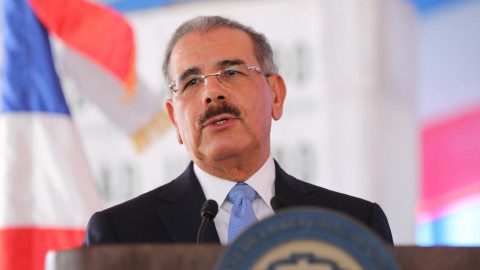 Presidente Medina reacciona ante pedido de intelectuales