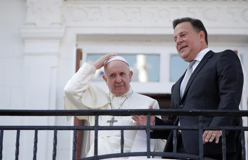 Papa Francisco y el Presidente de Panamá, Juan Carlos Varela