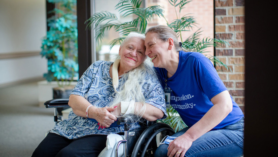 Dos hermanas se reencuentran 53 años después gracias al coronavirus
