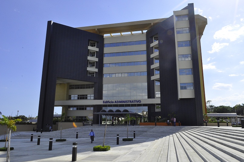 Edificio administrativo UASD