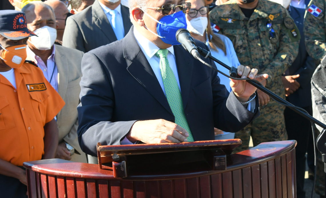 Plutarco Arias, ministro de Salud