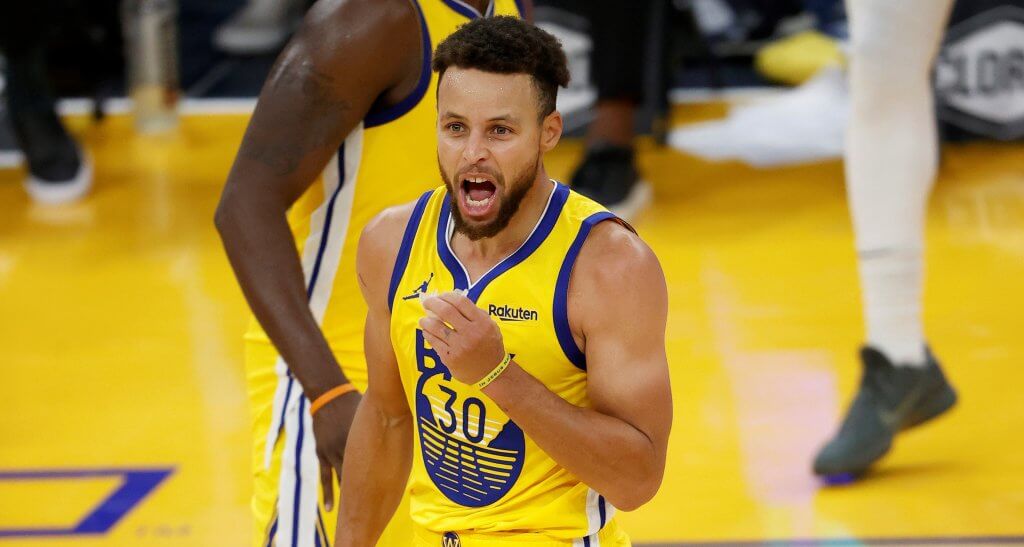 Curry y los Warriors suman victorias seguidas y mantienen puesto playoffs