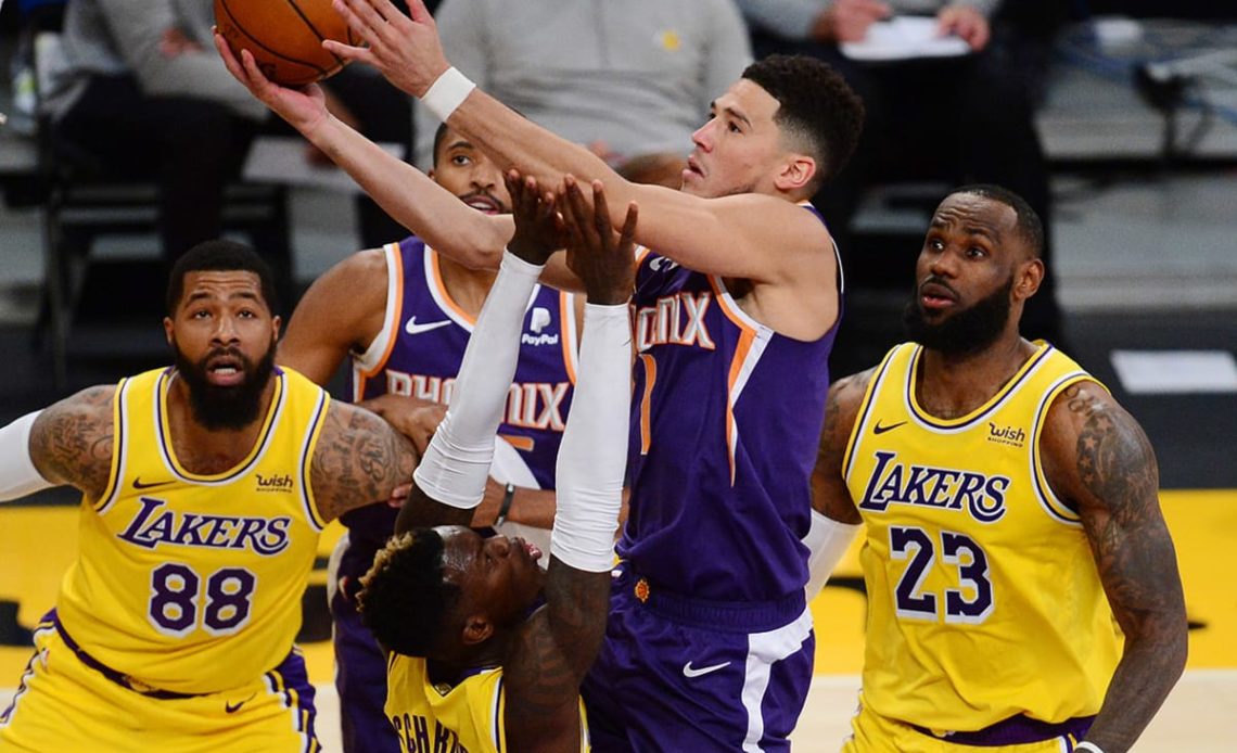 Devin Booker frente a los Lakers