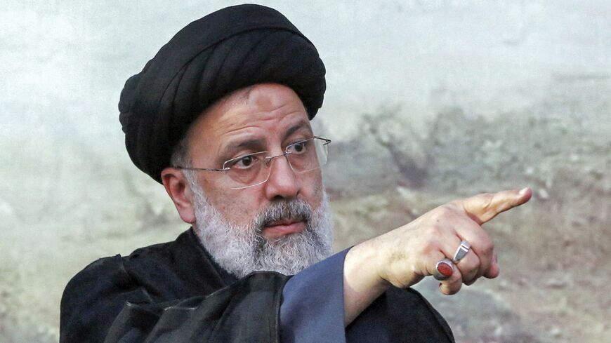 TEHERÁN, Irán.- El clérigo ultraconservador Ebrahim Raisí, próximo presidente de Irán tras lograr una aplastante victoria en las elecciones, tiene una extensa y controvertida carrera en la judicatura y está bajo sanciones de Estados Unidos.