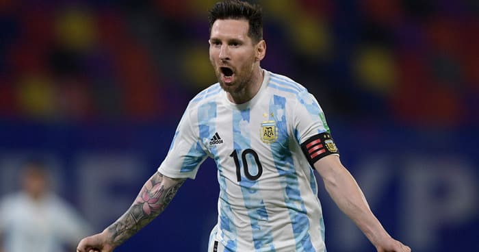Messi se convierte en el jugador con más partidos en la selección argentina