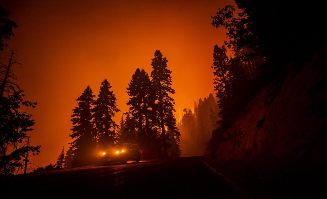 El mayor incendio activo en EE.UU. supera las 80.000 hectáreas calcinadas