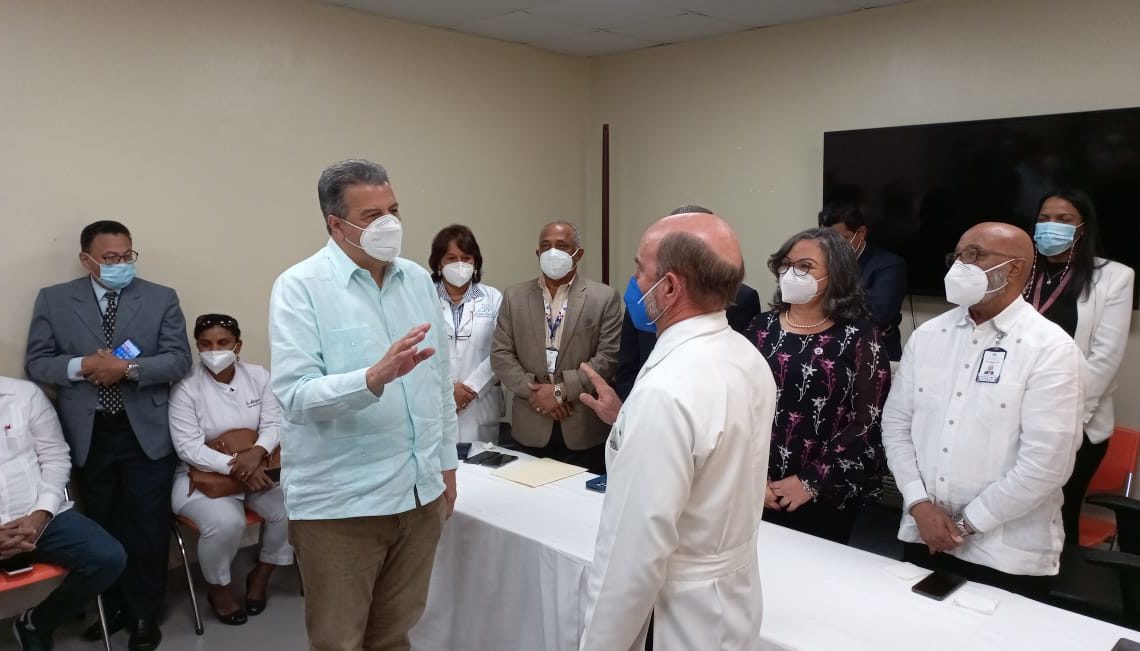 Juramentan al doctor Alfre Cruz como nuevo director del Hospital Infantil doctor Arturo Grullón