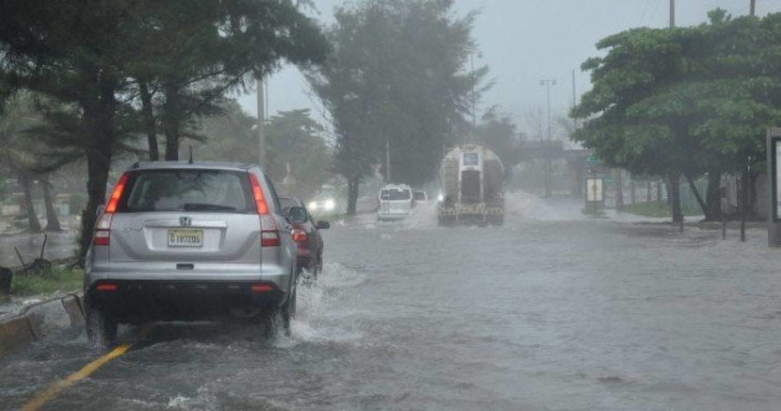 Vaguada provoca inundaciones y crecidas de ríos en distintos puntos del país