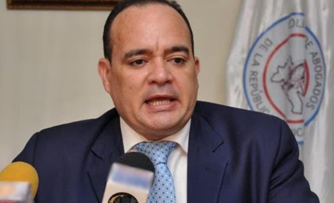 Cámara de Cuentas declara en “desacato” al abogado Surún Hernández