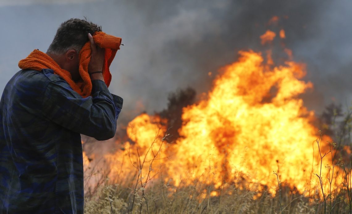 Una persona muerta por los incendios en el norte de Atenas