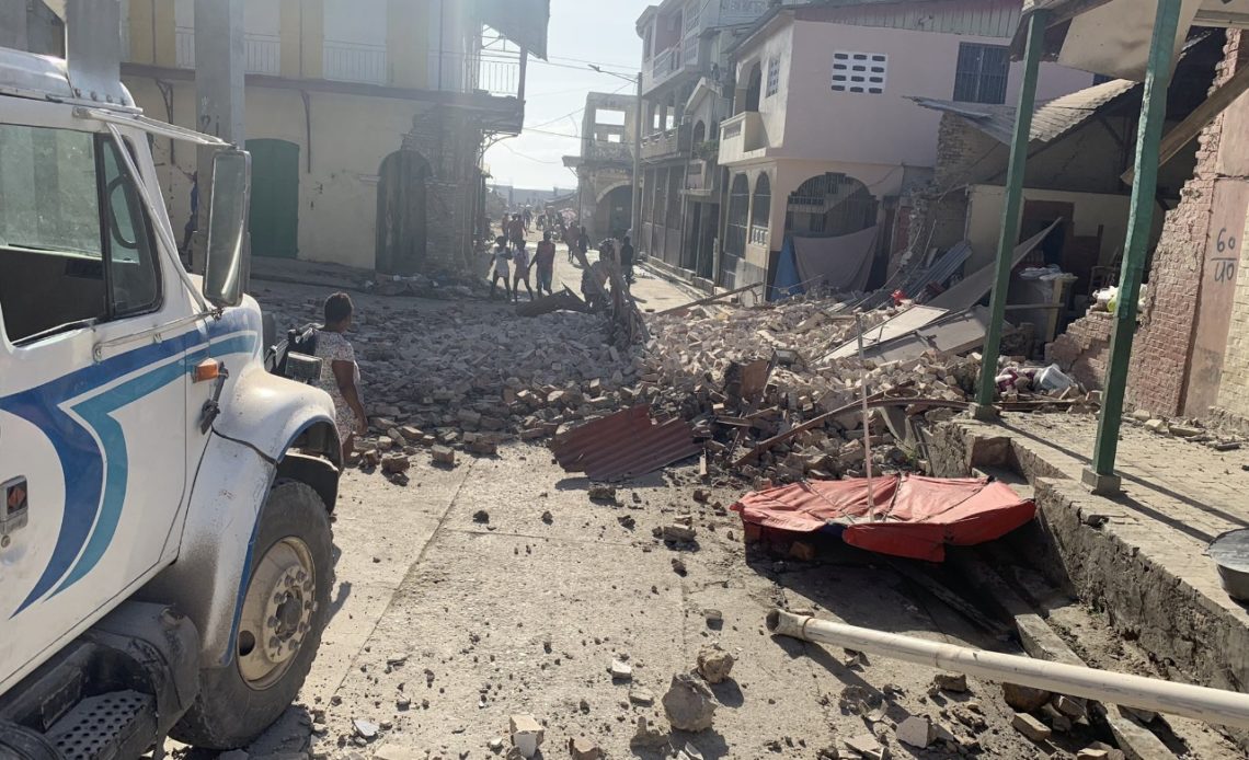 EEUU ve "probable" un alto número de víctimas por el terremoto en Haití