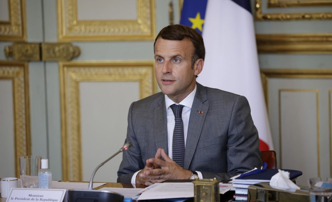 Macron anuncia una plan europeo contra los flujos irregulares de Afganistán