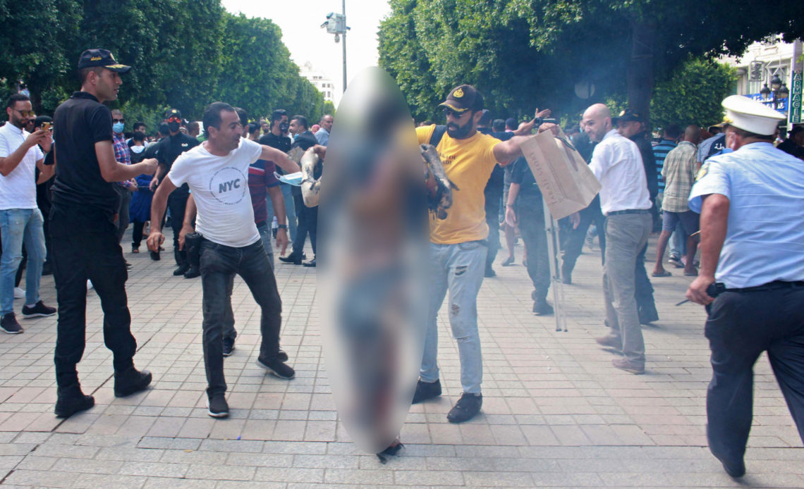 Un hombre muere tras prenderse fuego en el centro de Túnez