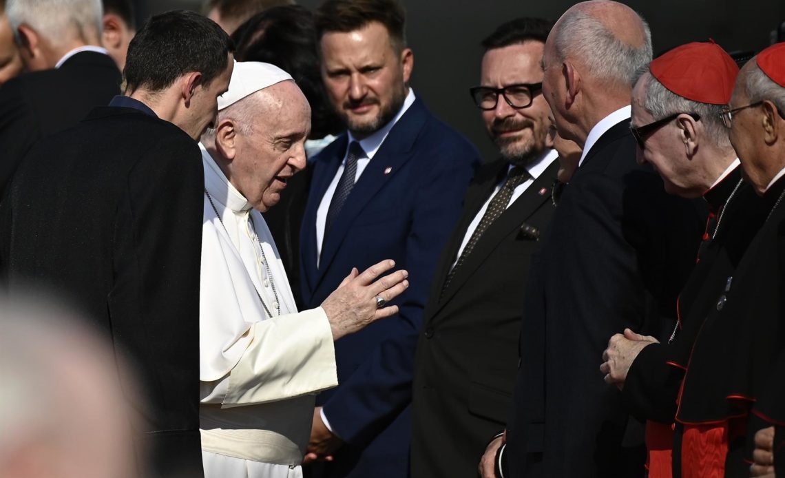 El papa pide en Eslovaquia esfuerzos para una Europa libre de ideologías