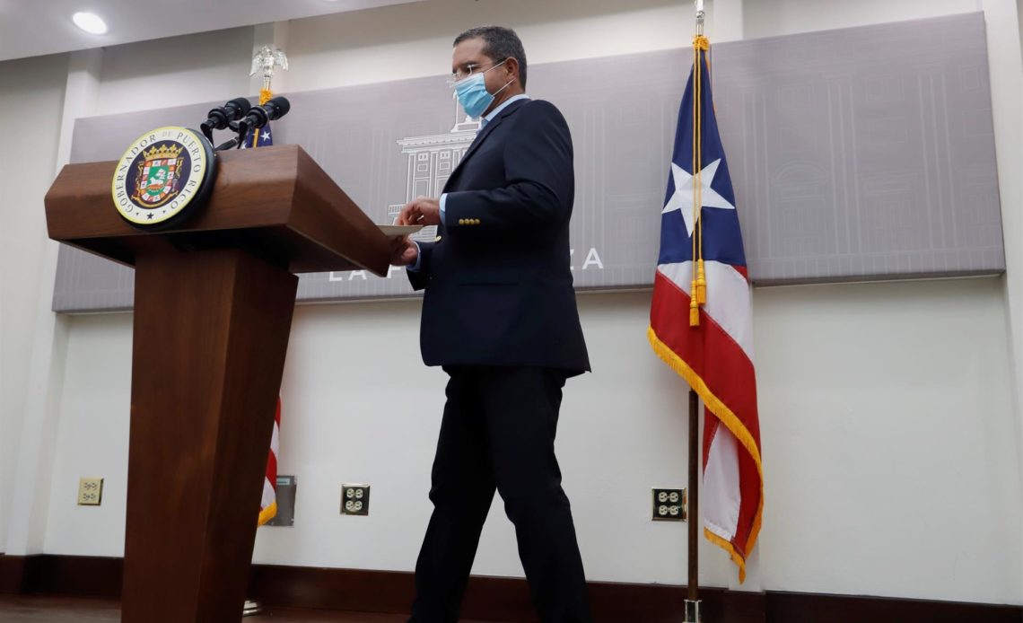 Puerto Rico extiende una orden ejecutiva que impone el cierre nocturno de negocios