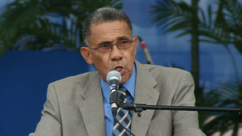 “¿Violación de qué?” cuestiona pastor Ezequiel Molina ante propuesta de penalizar sexo no consentido entre parejas