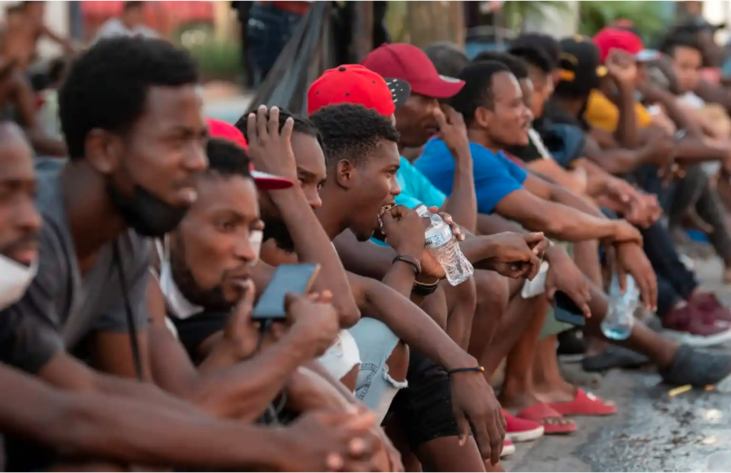 Desmantelan banda de tráfico de haitianos de Chile a EEUU y detiene a nueve personas