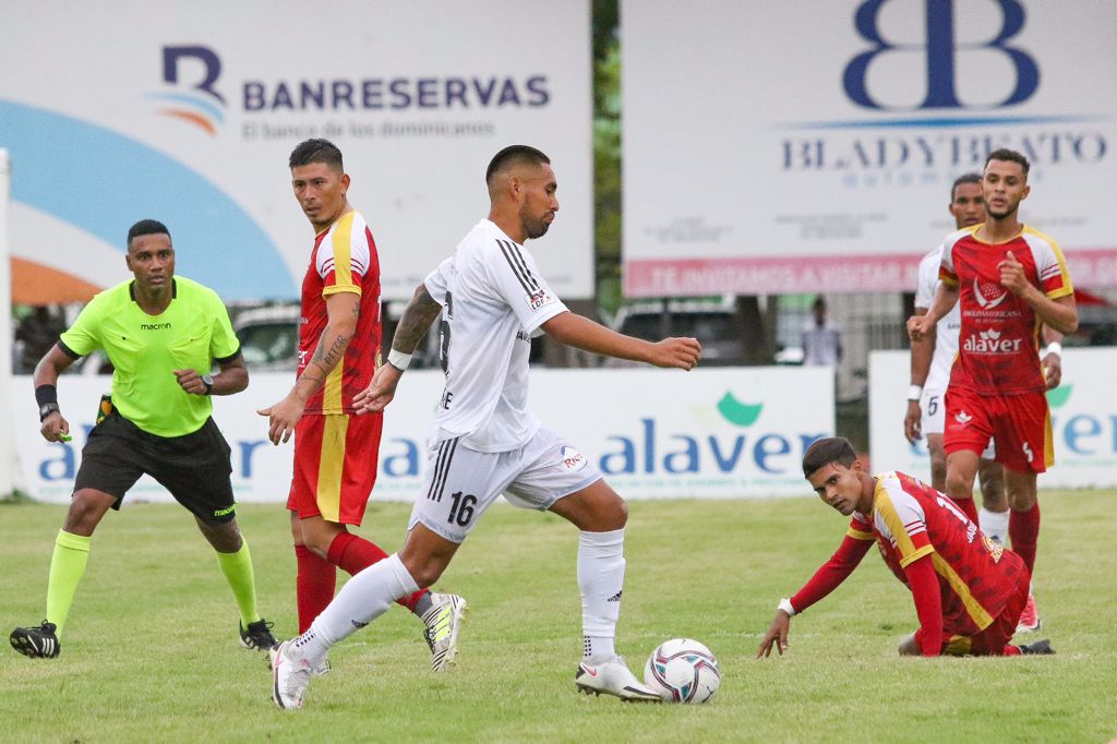 Vega Real, Cibao, Pantoja y Jarabacoa jugarán semifinales de Liga de Fútbol