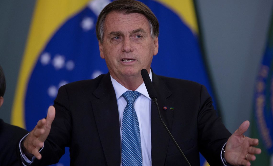 Denuncian a Bolsonaro ante la CPI por crímenes contra la humanidad