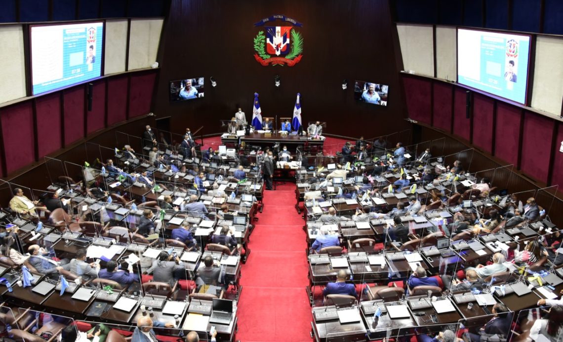Cámara de Diputados aprueba fideicomiso para desarrollar el transporte masivo del país