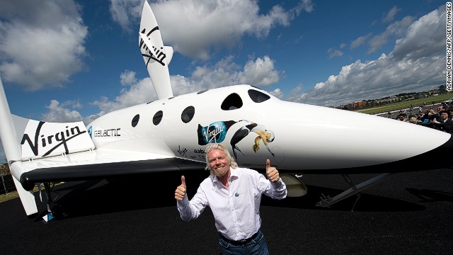 Virgin Galactic vendió unos 100 pasajes al espacio por 450.000 dólares cada uno