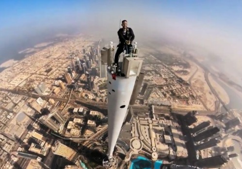 Will Smith subió al edificio más alto del mundo y grabó un impresionante video