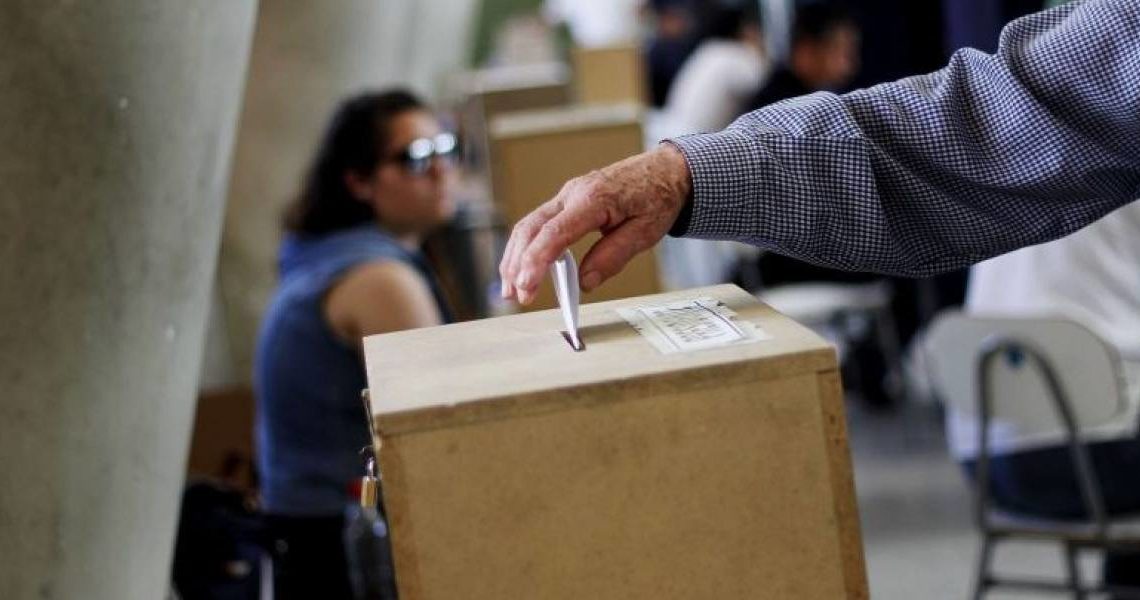 Cierran mesas de votación en Chile en masiva jornada de elección presidencial