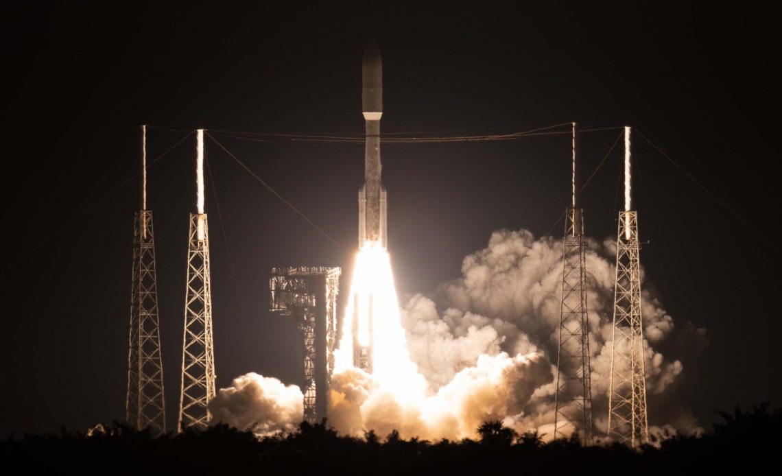 Despega desde Florida un cohete Atlas con satélites de nueva tecnología
