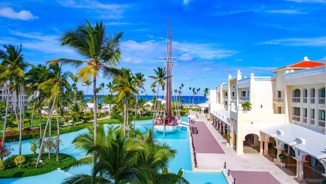 Hoteles dominicanos abren zonas de aislamiento para covid-19 sin frenar el turismo
