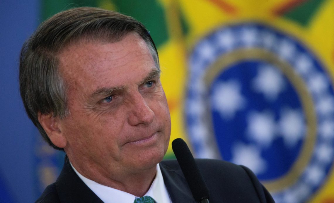 Piden al Supremo multar a Bolsonaro por las noticias falsas sobre la vacuna infantil