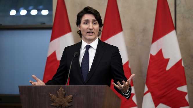 Trudeau invoca ley de emergencias para frenar protestas en Canadá
