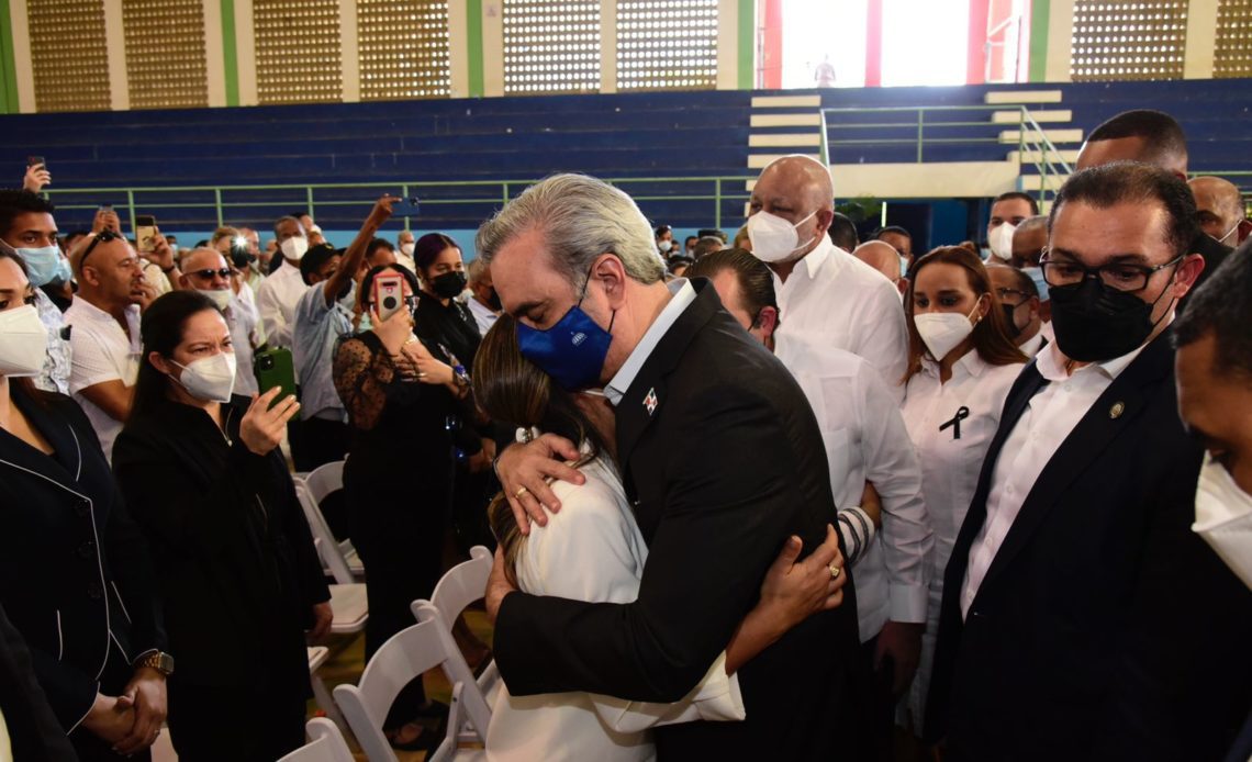 Presidente se solidariza con familiares de exdiputado López Chávez