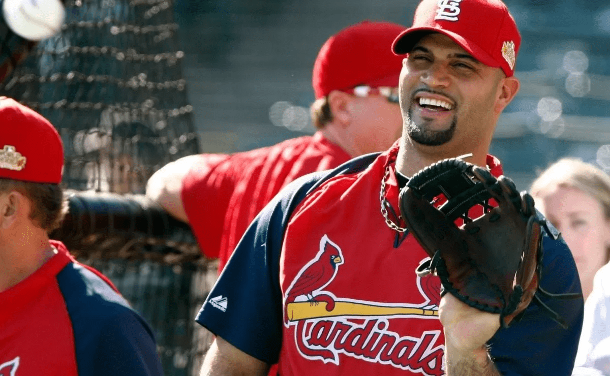 Los Cardenales de San Luis presentan su nuevo uniforme