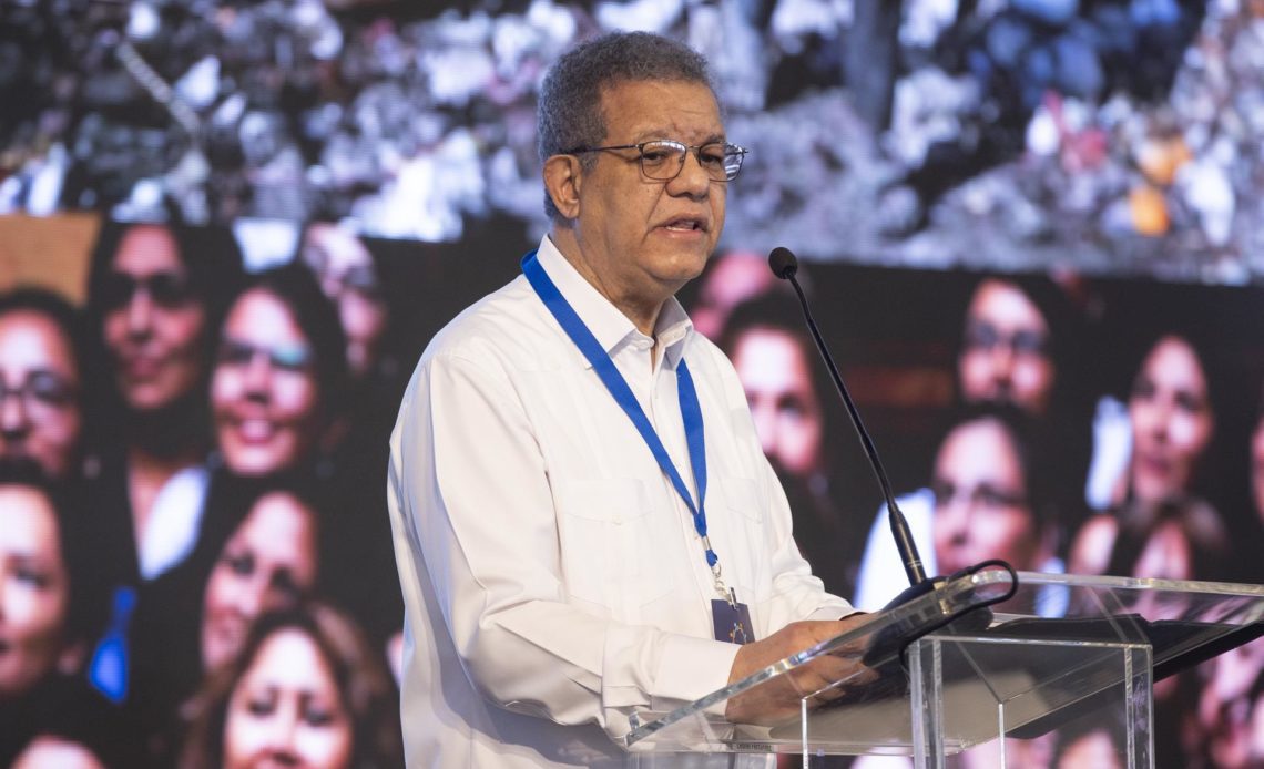Leonel Fernández lamenta que Latinoamérica se ha vuelto irrelevante
