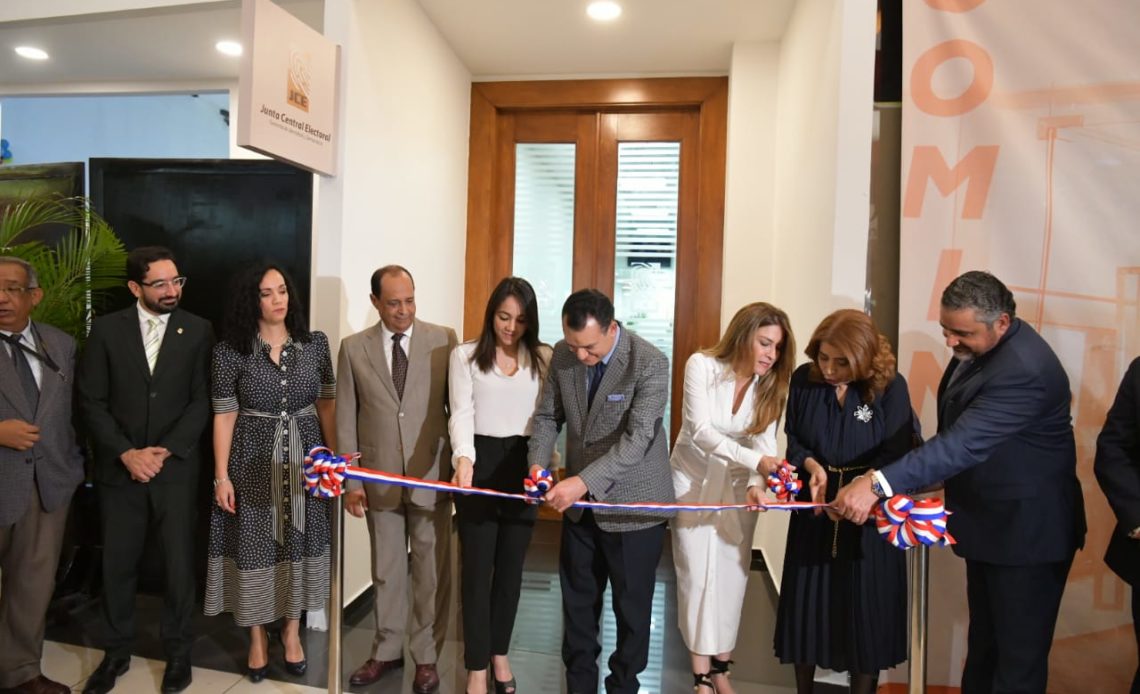 JCE inaugura nuevo centro de expedición de actas y cédulas en Galería 360