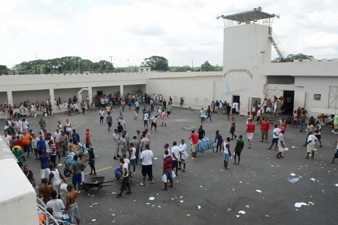 Haitianos presos