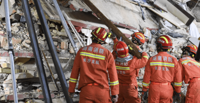 Detienen a 9 sospechosos en relación con el derrumbe de un edificio en China