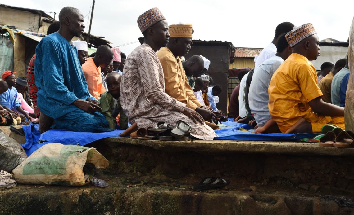 Tres muertos y decenas secuestrados tras ataque contra dos iglesias en Nigeria