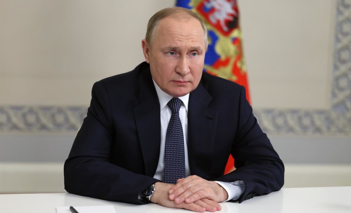 Putin dice Rusia está redirigiendo activamente su comercio hacia el grupo BRICS