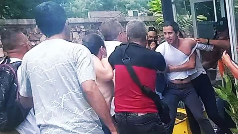 Juan Guaidó fue atacado por militantes chavistas en Cojedes