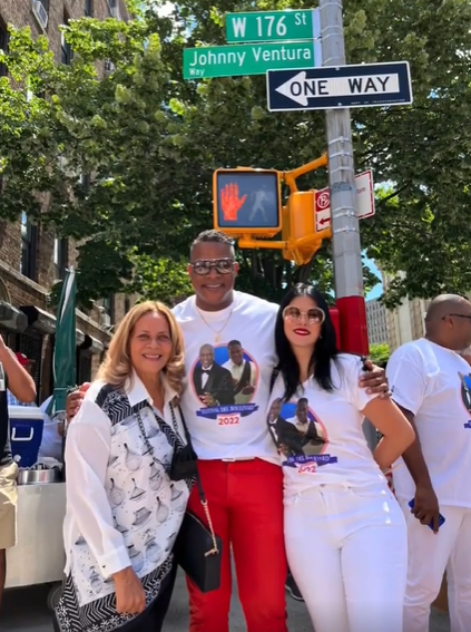 Con alegría y con el entusiasmo que caracteriza el ser dominicano, fue desvelado el nombre de una calle de Nueva York que lleva el nombre del Caballo Mayor: Johnny Ventura.