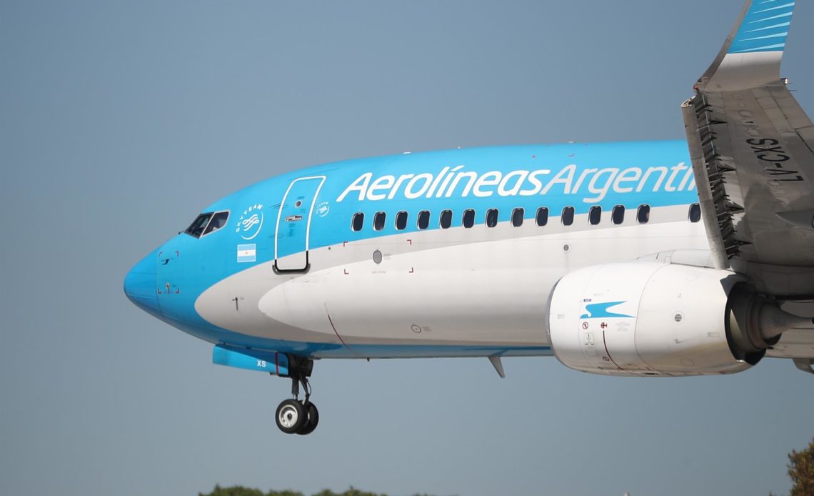 Vuelo de Aerolíneas Argentinas aterriza de emergencia por amenaza de bomba