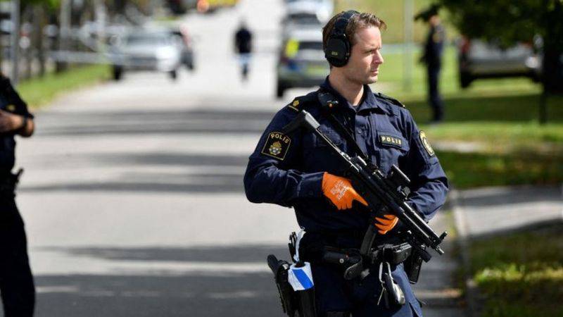Policía sueca vincula tiroteo en centro comercial a conflicto entre bandas