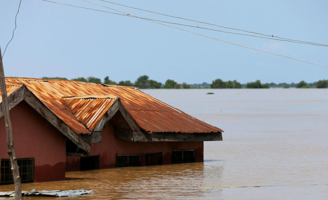 Inundaciones en Nigeria ha provocado la muerte de 50 personas y cientos de desplazados