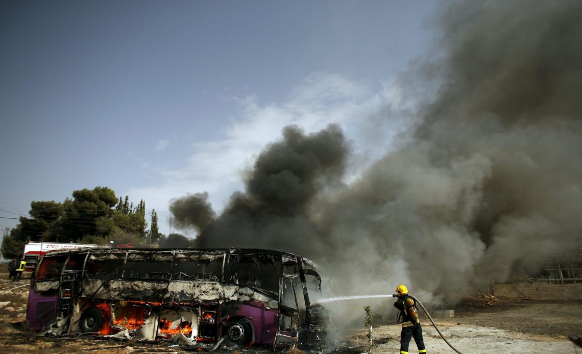 Al menos cinco heridos tras ataque contra autobús al norte de Israel