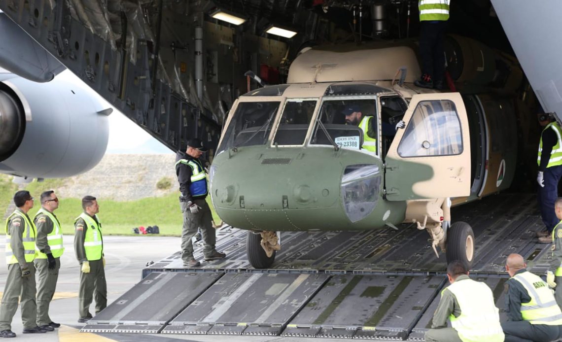 Al menos tres helicóptero recibió Colombia de EE.UU. para protección medioambiente