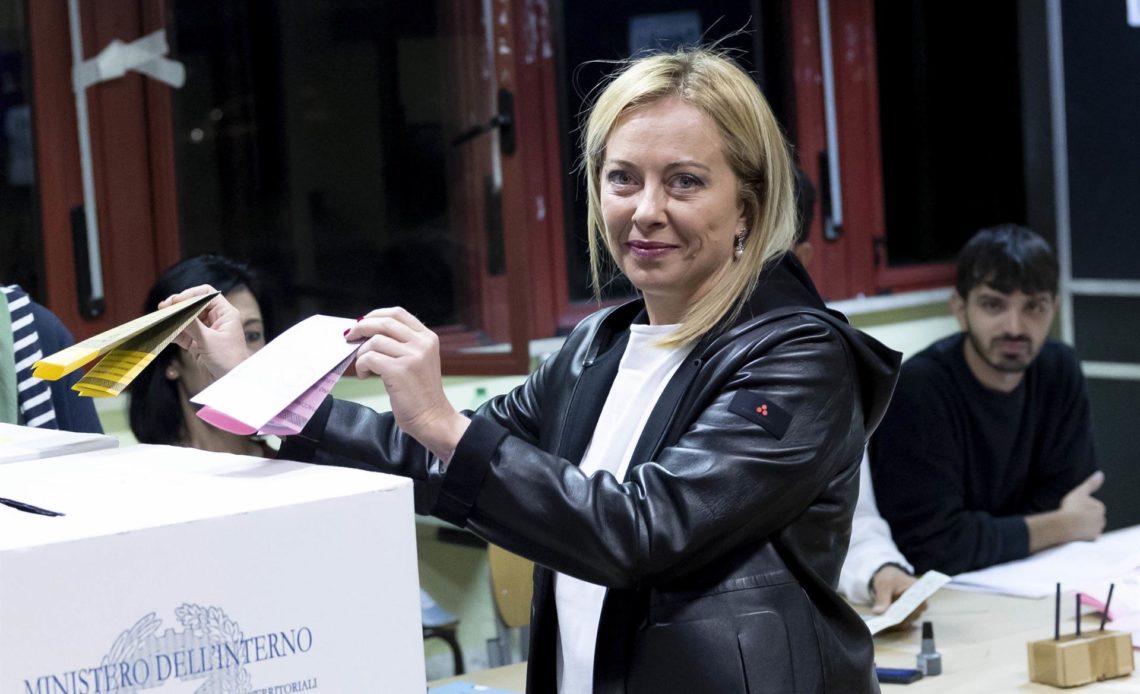 La derecha gana elecciones en Italia con un 42,2 %, según proyección
