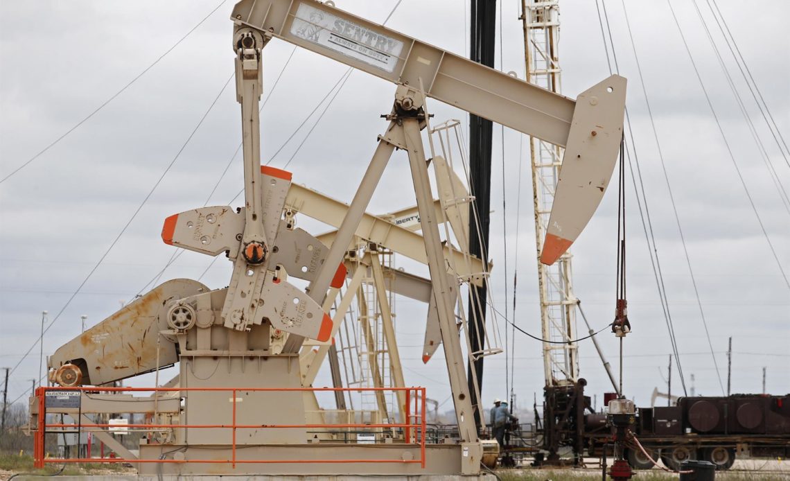 Petróleo de Texas abre con bajada del 0.50 %, hasta 80.82 dólares