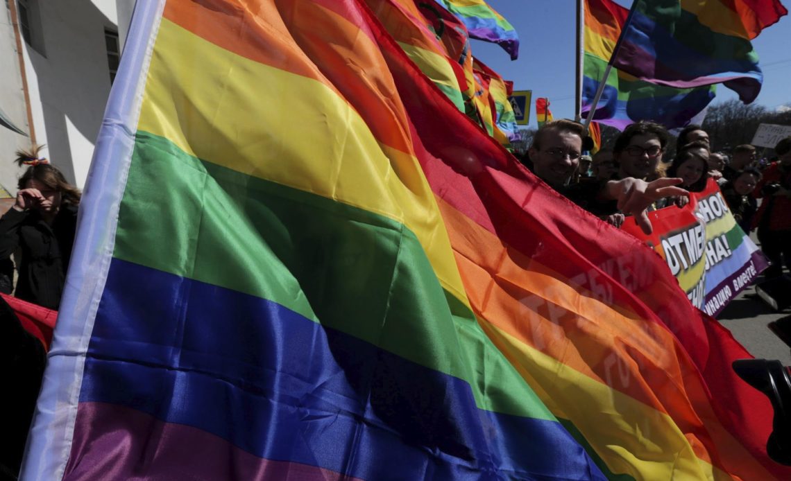 AI afirma ley anti-LGBTI rusa aumentará homofobia en el país