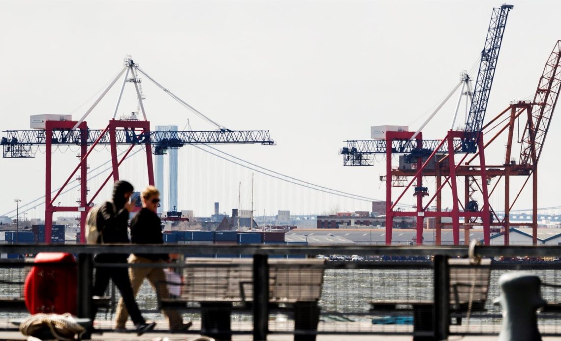 Puerto de NY penalizará la estancia excesiva de contenedores vacíos